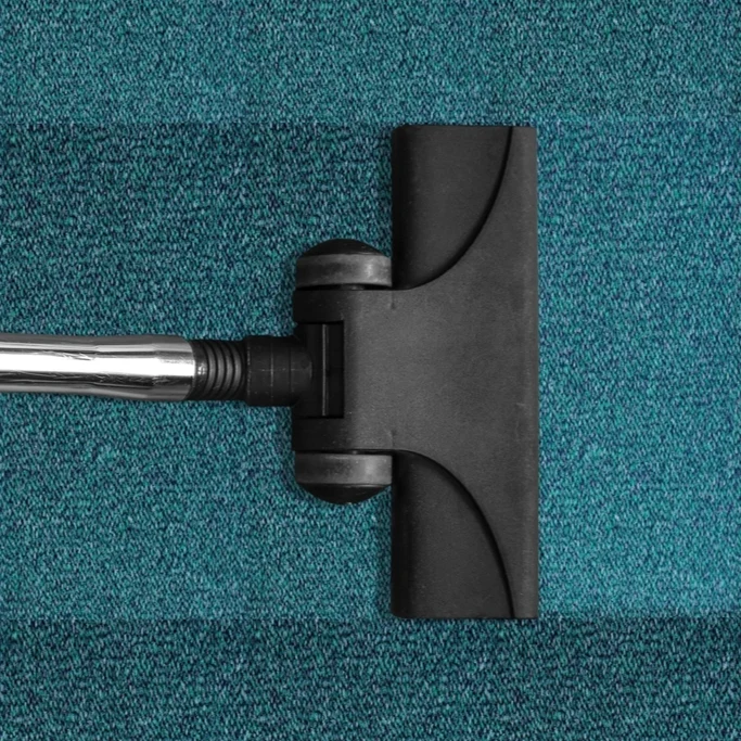 Brosse d’aspiration sur une moquette